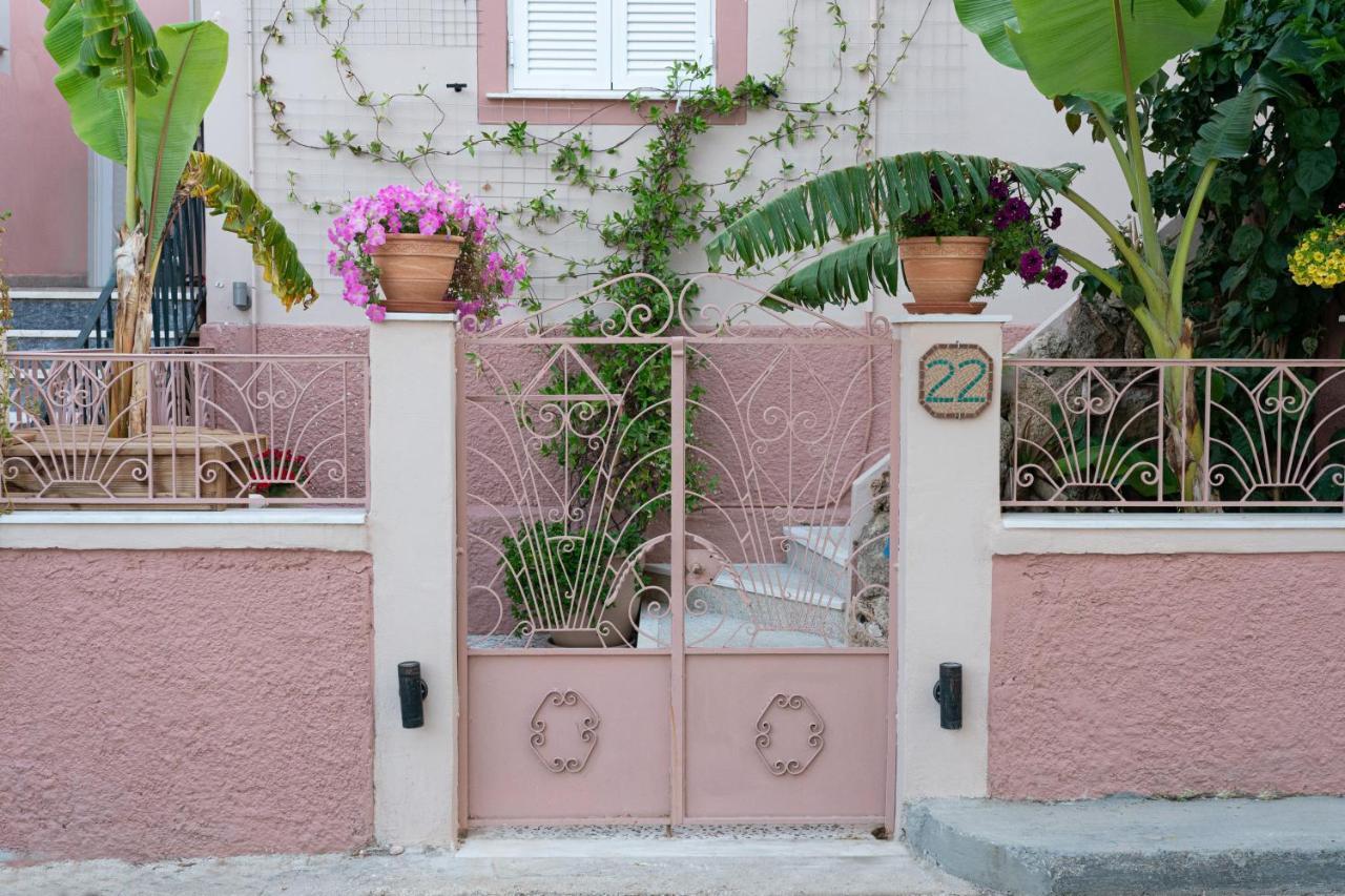 Flowers In The City - Elegant Home In Argostoli Екстериор снимка