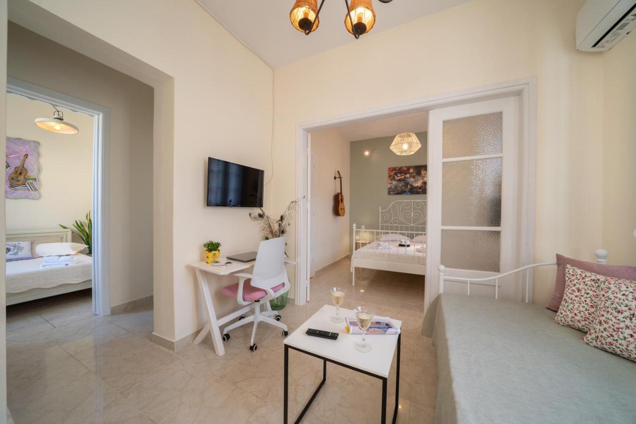 Flowers In The City - Elegant Home In Argostoli Екстериор снимка