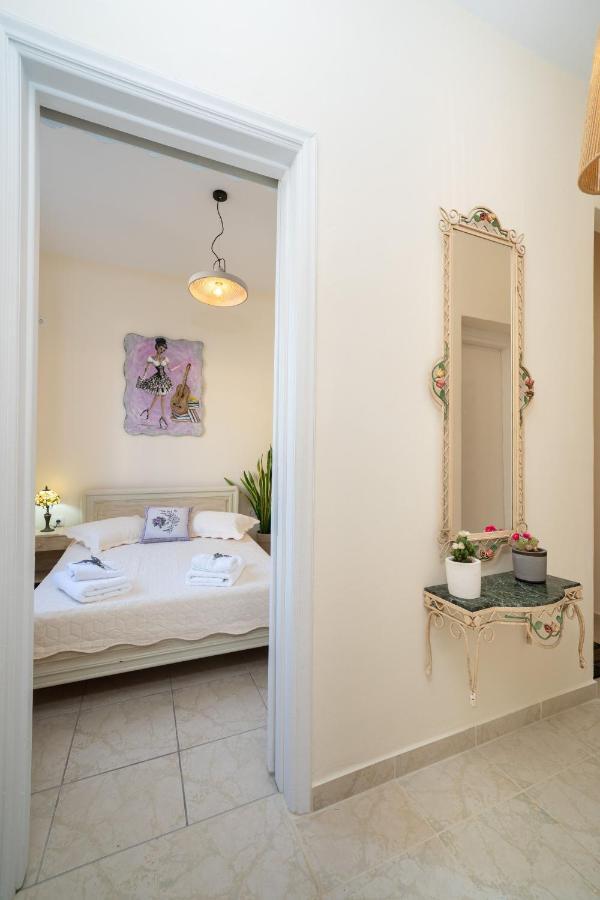 Flowers In The City - Elegant Home In Argostoli Екстериор снимка