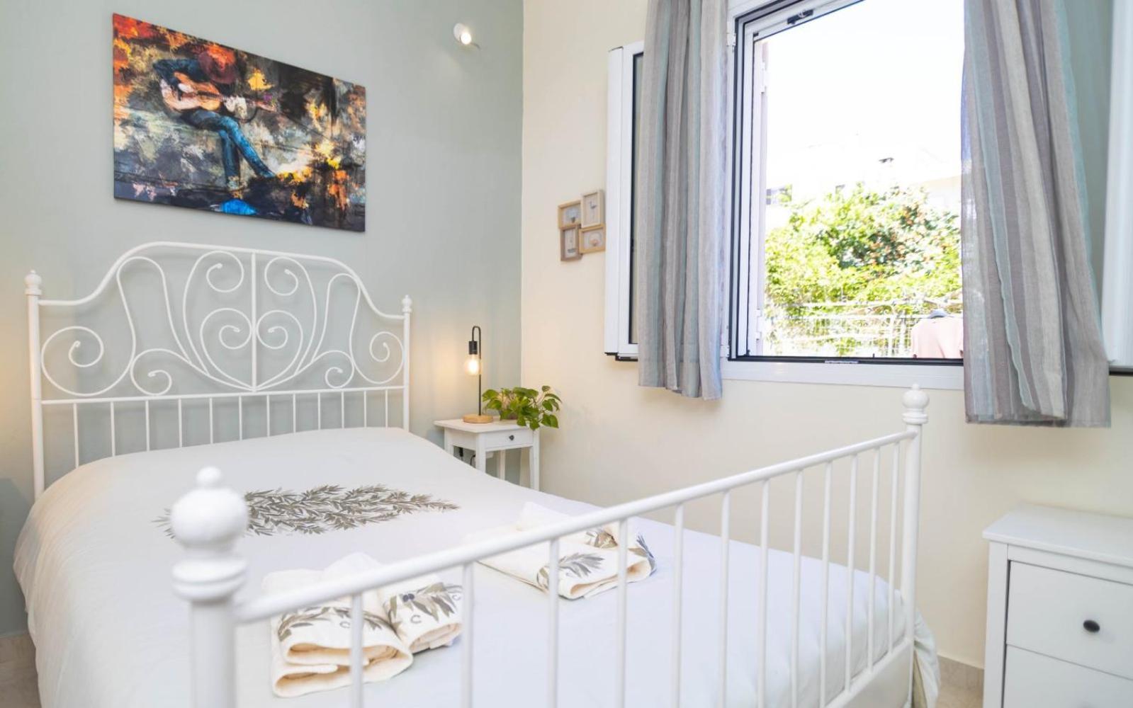 Flowers In The City - Elegant Home In Argostoli Екстериор снимка