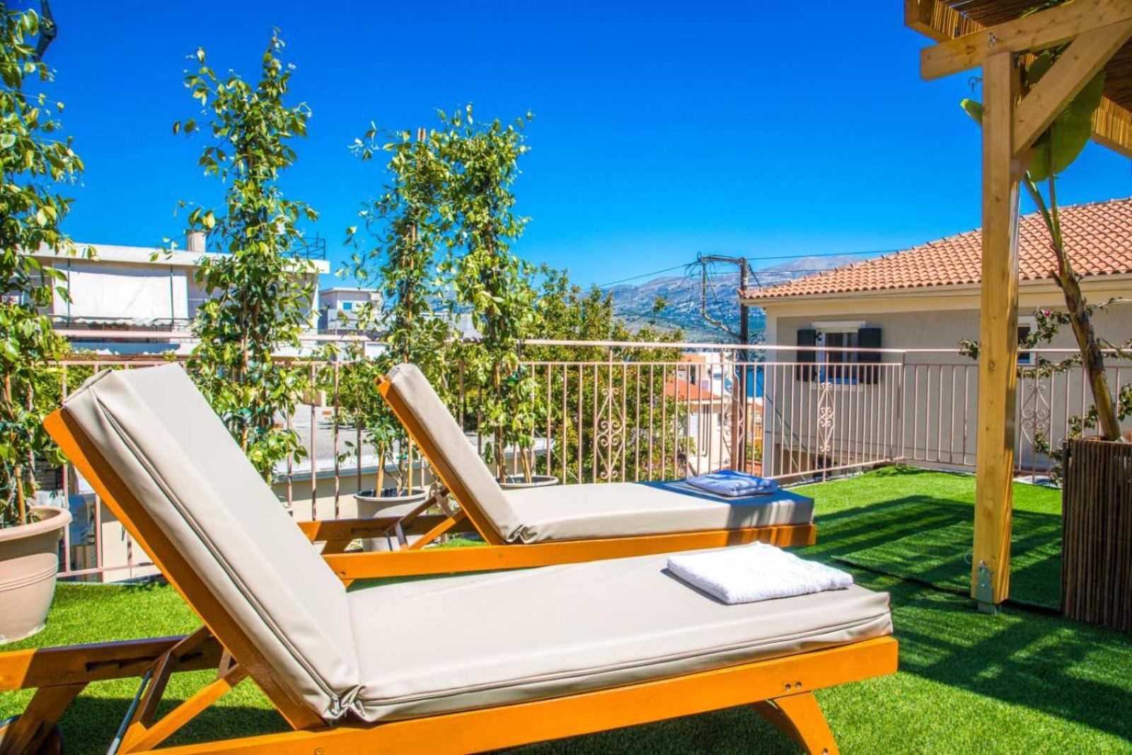 Flowers In The City - Elegant Home In Argostoli Екстериор снимка